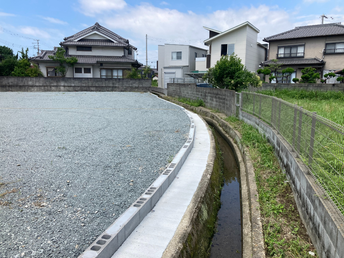 ロワイヤルヴィラ飾磨中島